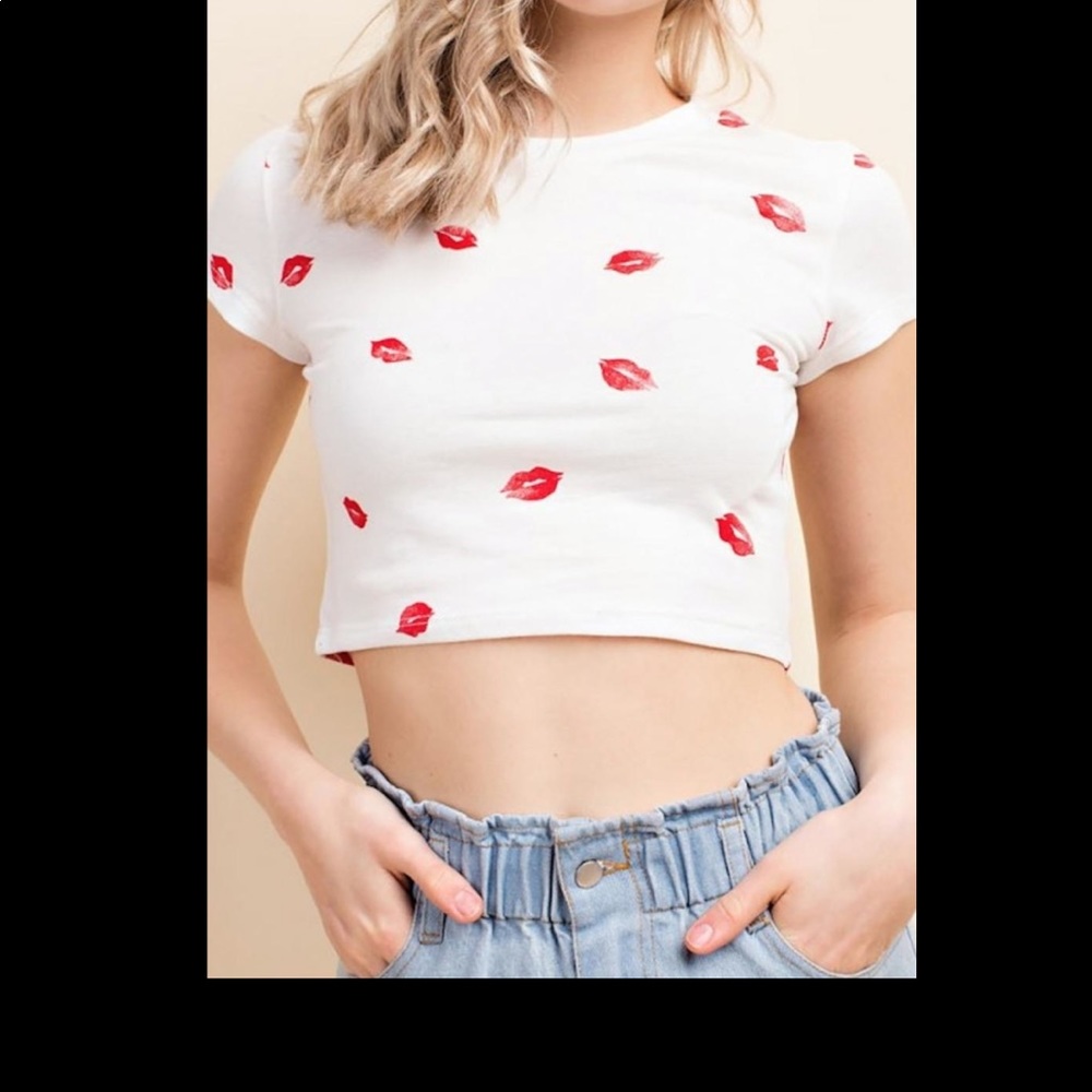 Kiss crop top